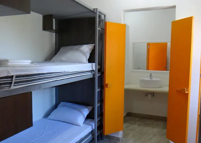 Albergue Humanity - *